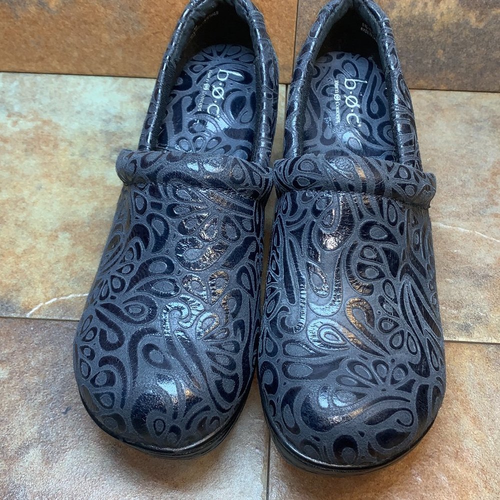 Born Concept Womens C80836 Navy Comfort Round Toe Slip On Clog Shoes NWOT Sz 8 M